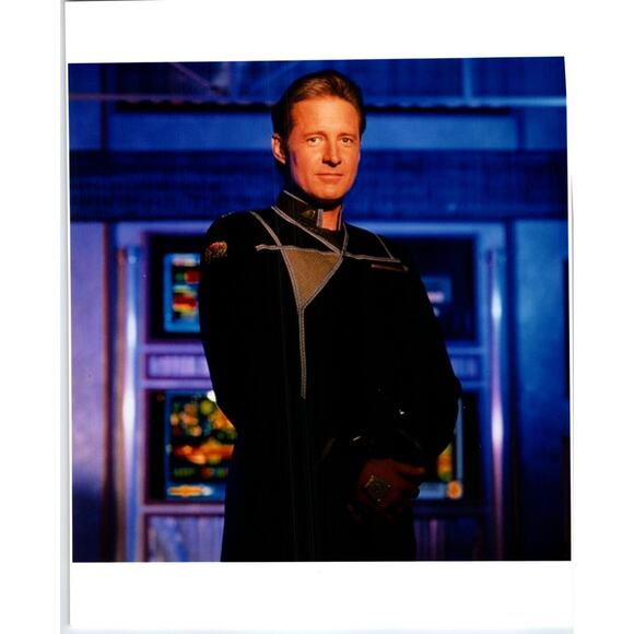 Babylon 5 Captain Bruce Boxleitner John Sheridan 1998 Original Photo 8" x 10" - Picture 1 of 2